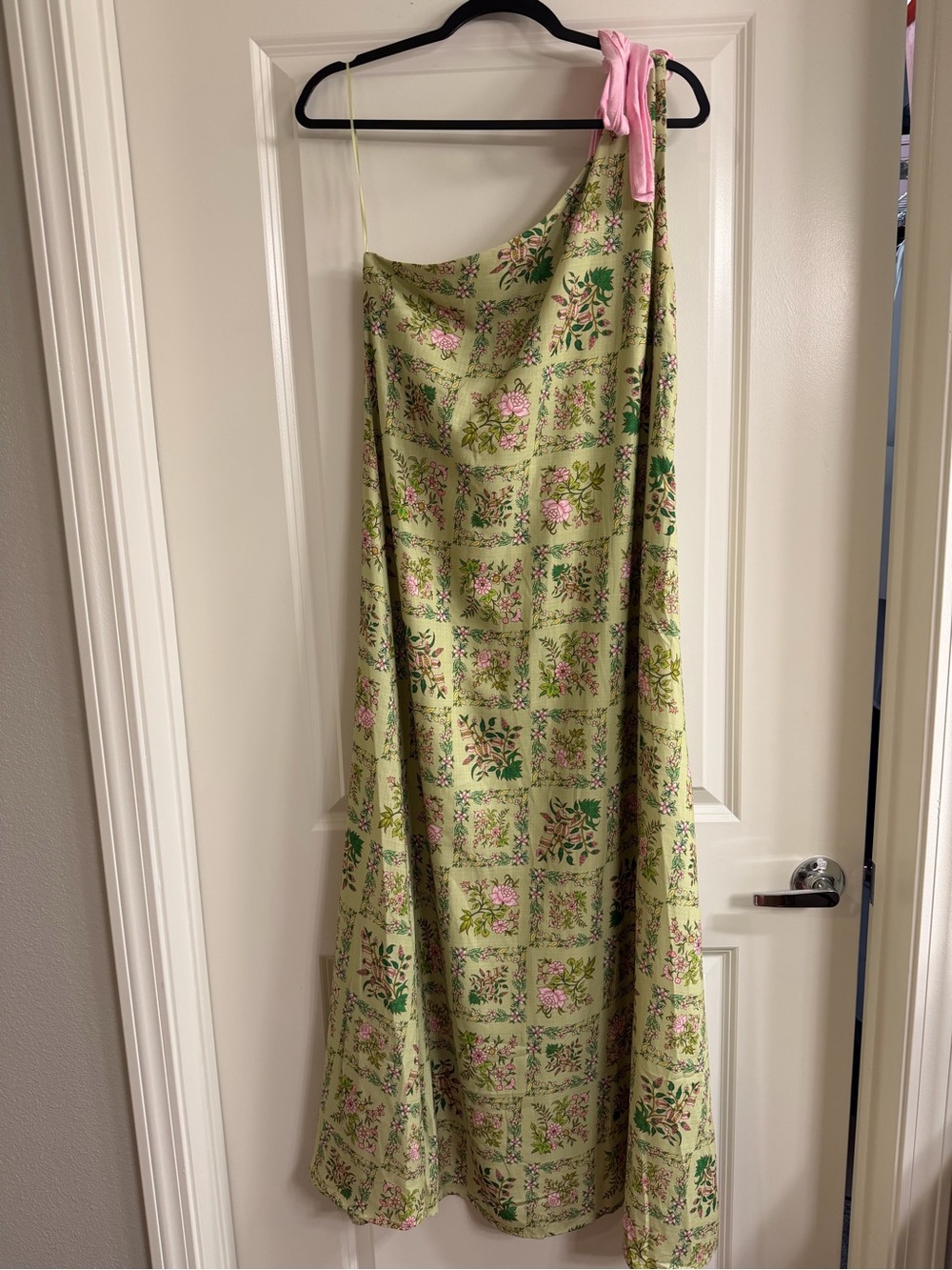 Light Green Floral One-Shoulder Maxi Dress with Pink Accent